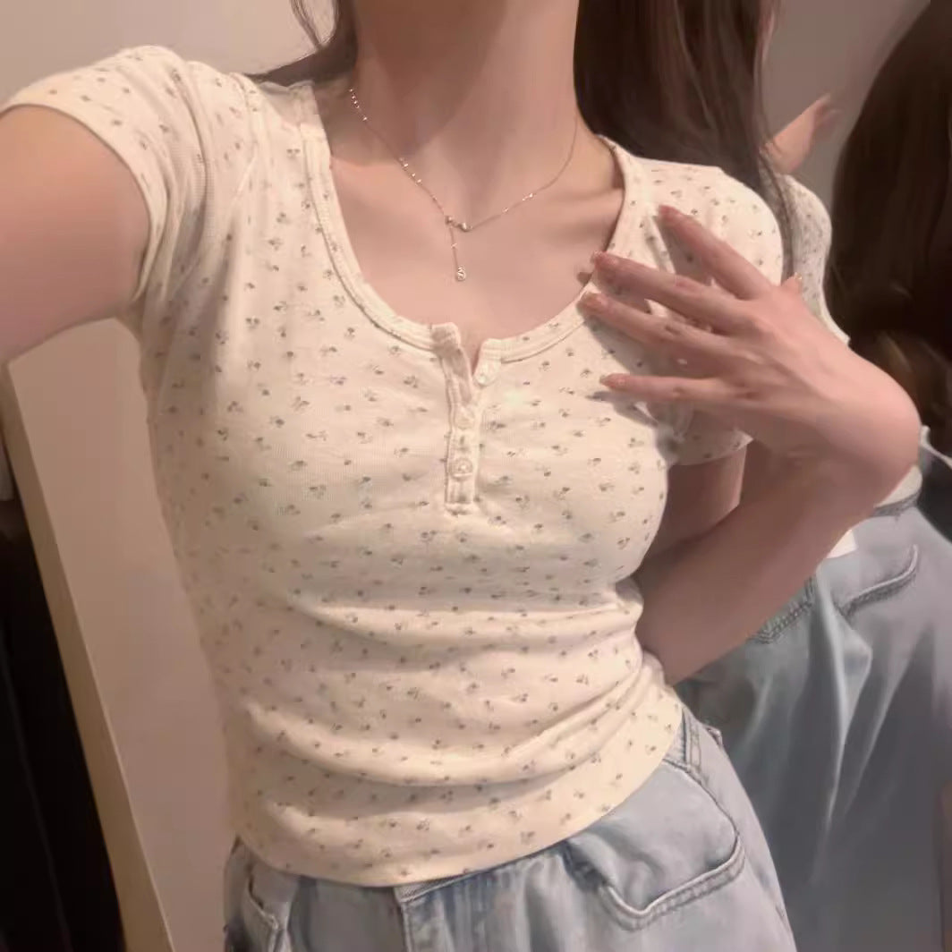 U-neck Floral Short Sleeved Top
