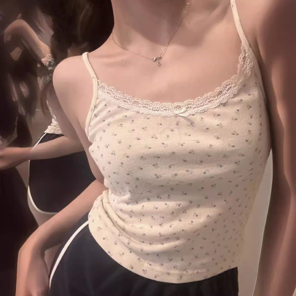 U-neck Floral Short Sleeved Top