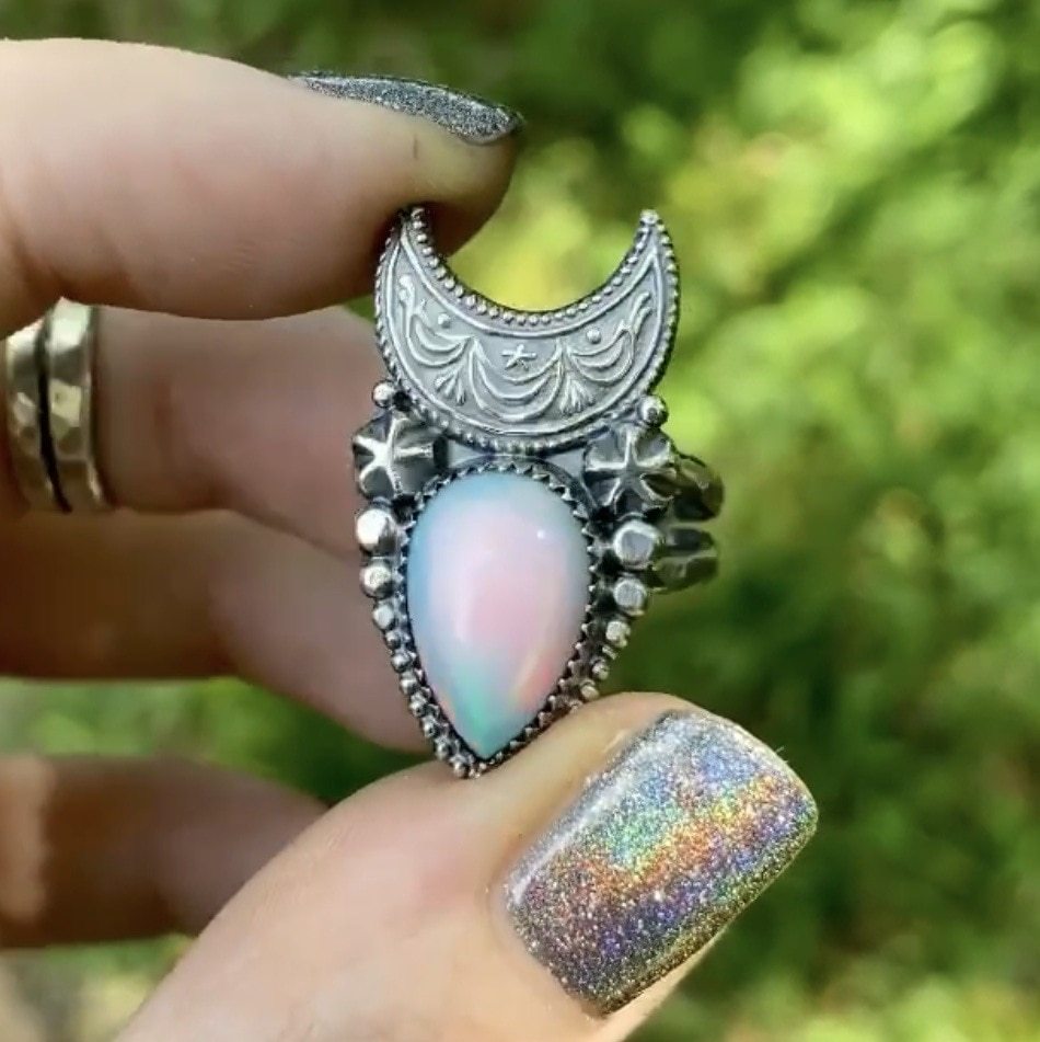 Vintage Shape Moon Rings