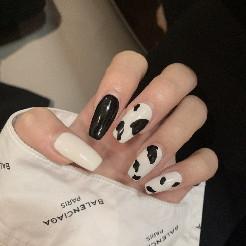 Graffiti Pattern Wearable Fake Nails