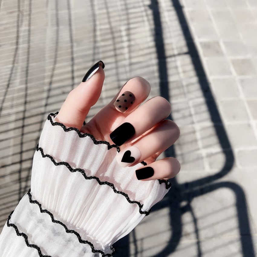 Graffiti Pattern Wearable Fake Nails